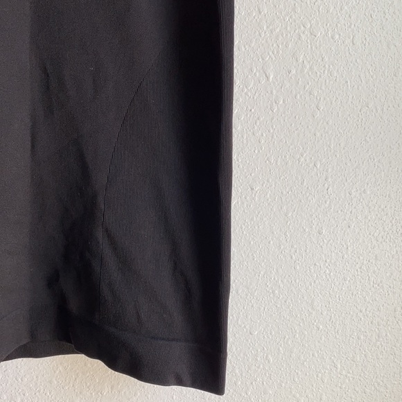 Spanx Black Muscle Tank Size L - Picture 3 of 5